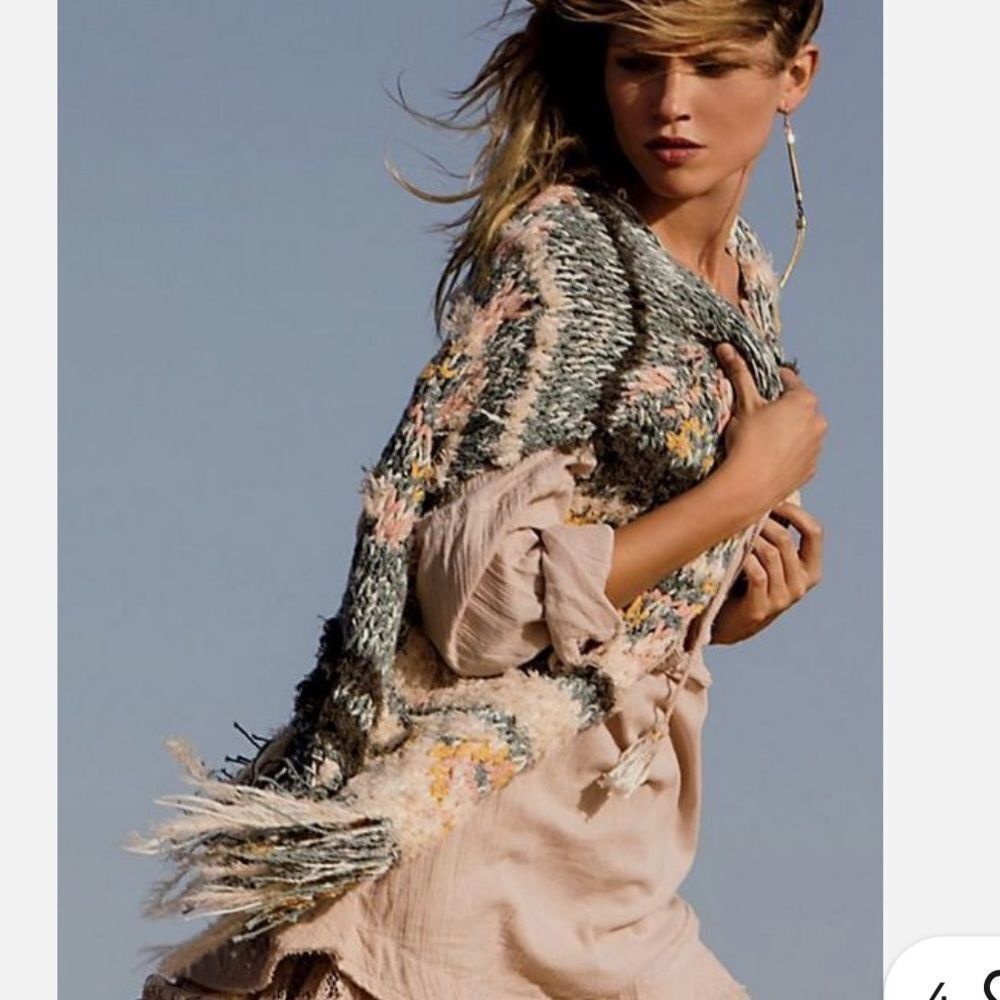 Free People Sunrise Fringe Vest
Y19 - Picture 2 of 10